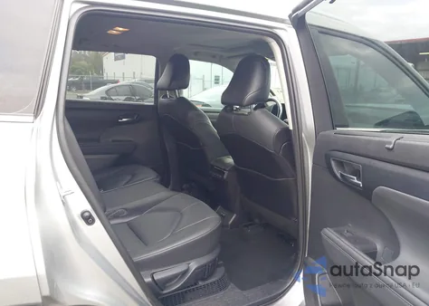 2021 Toyota Highlander Hybrid Xle z USA, uszkodzony, nr VIN 5TDGARAH1MS008292